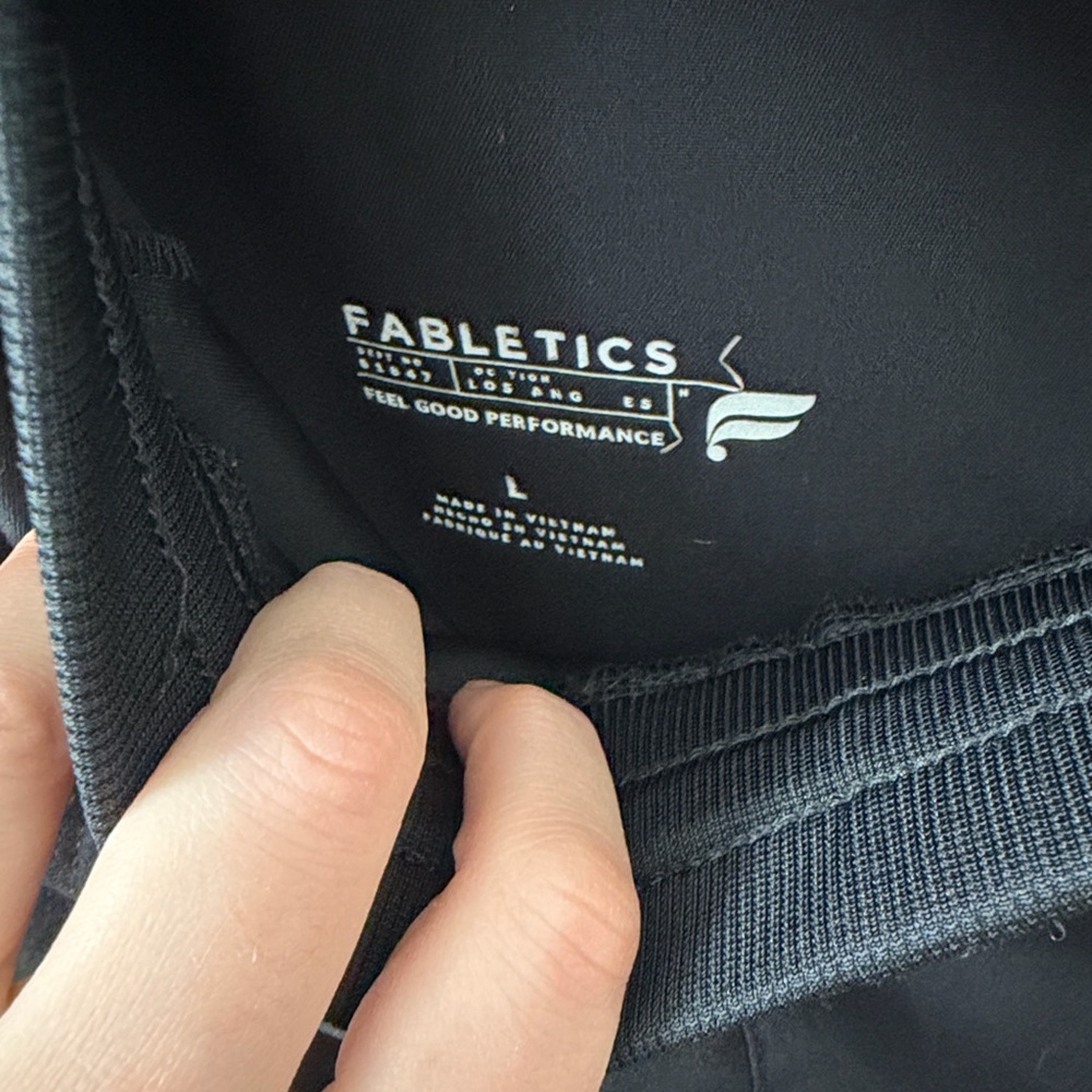 Fabletics Scrub Set - Picture 10 of 12